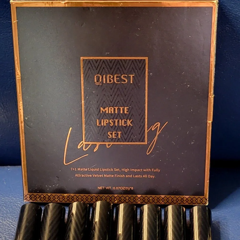 QIBEST Matte Lipstick Set - Brand new! 7+1 NIB